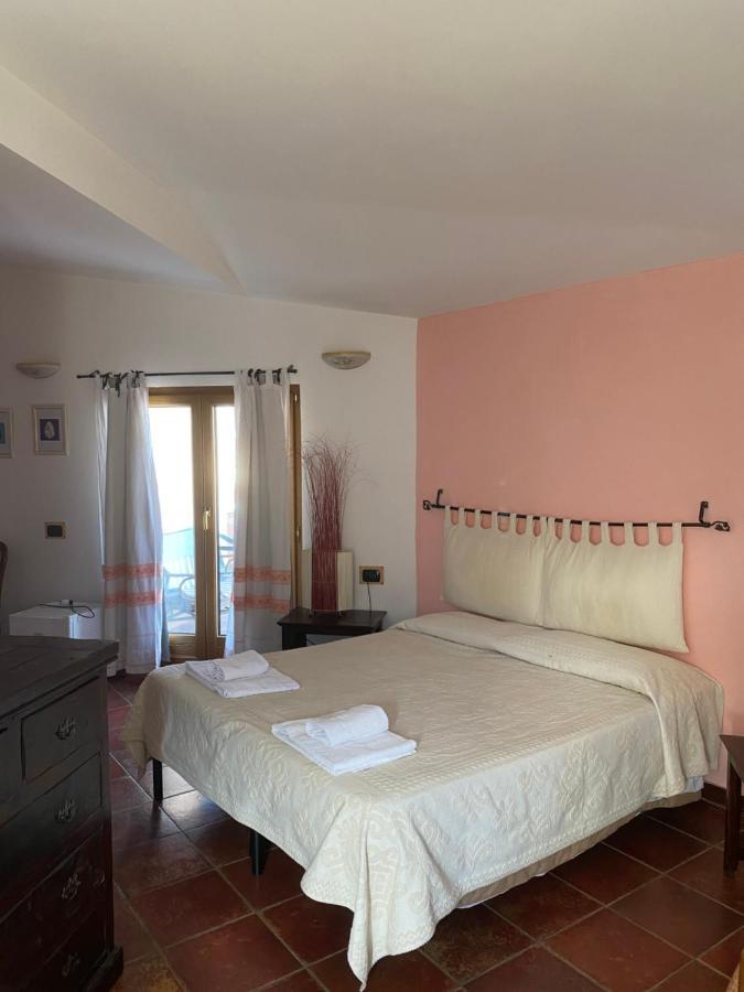Locanda Tipica Sa Corte Oliena Exteriör bild