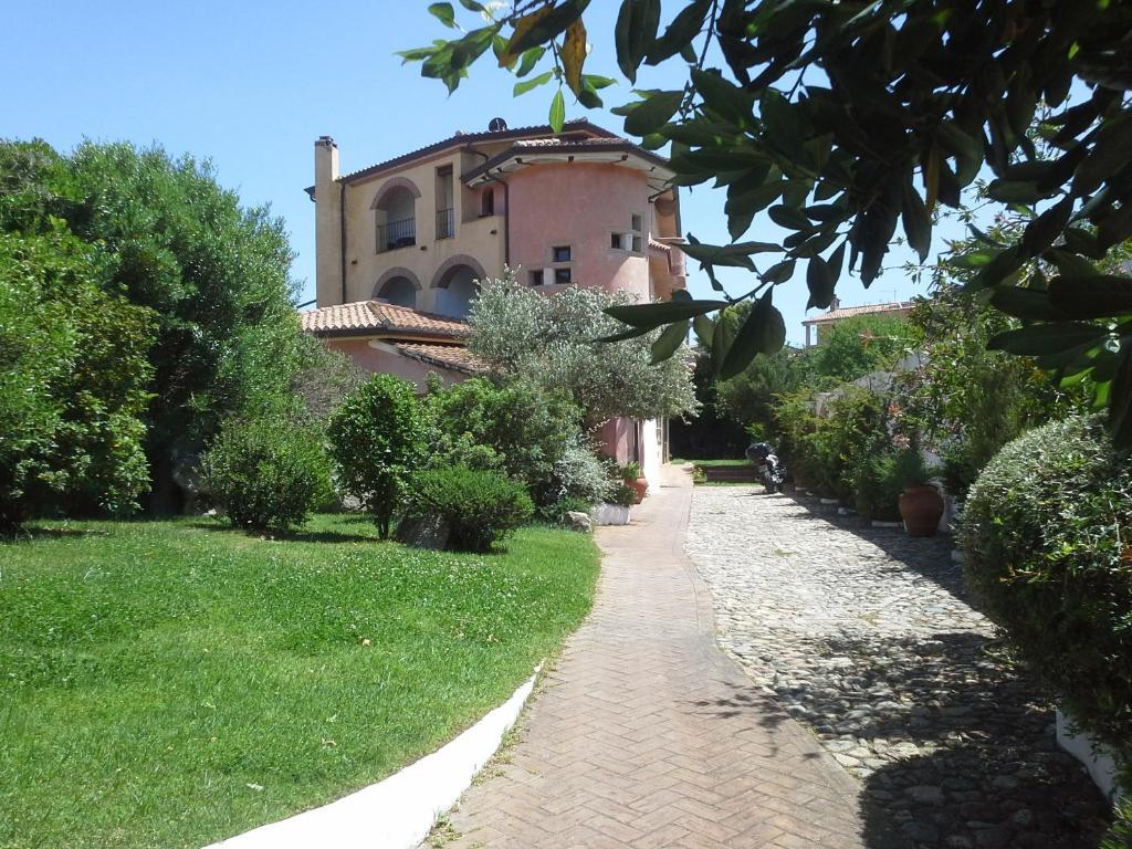 Locanda Tipica Sa Corte Oliena Exteriör bild
