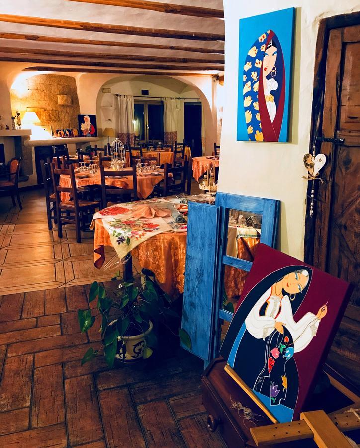 Locanda Tipica Sa Corte Oliena Exteriör bild